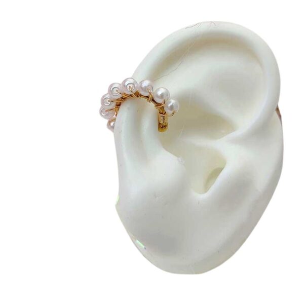 Cuff Enchapado Oro 14k con perlas y anudado con hilo de acero
