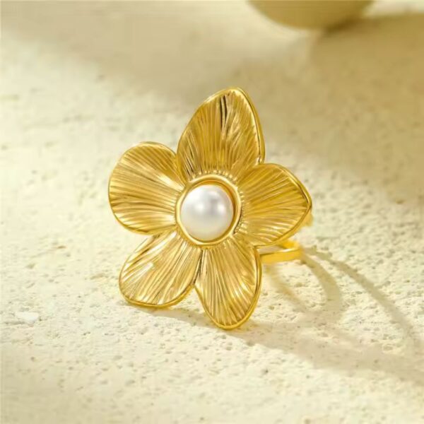 Anillo Perla Oro Enchapado de 18k majestuoso