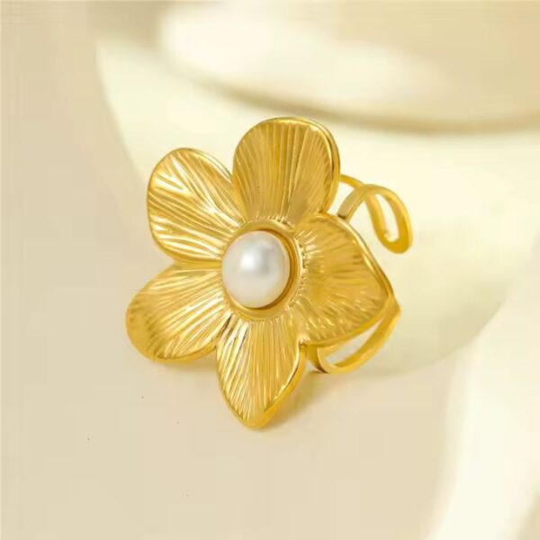 Anillo Perla Oro Enchapado de 18k majestuoso