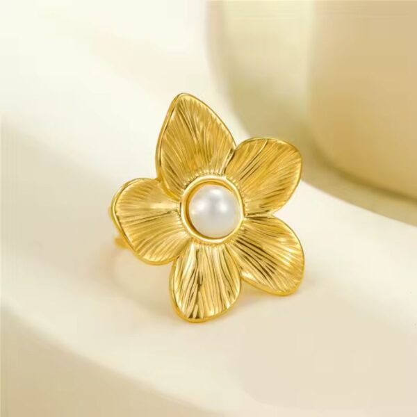 Anillo Perla Oro Enchapado de 18k majestuoso