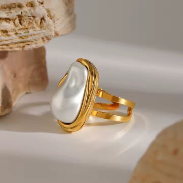 Anillos Grandes Perlas Barrocas de acero inoxidable con Oro de 18K de Joyería de Lujo