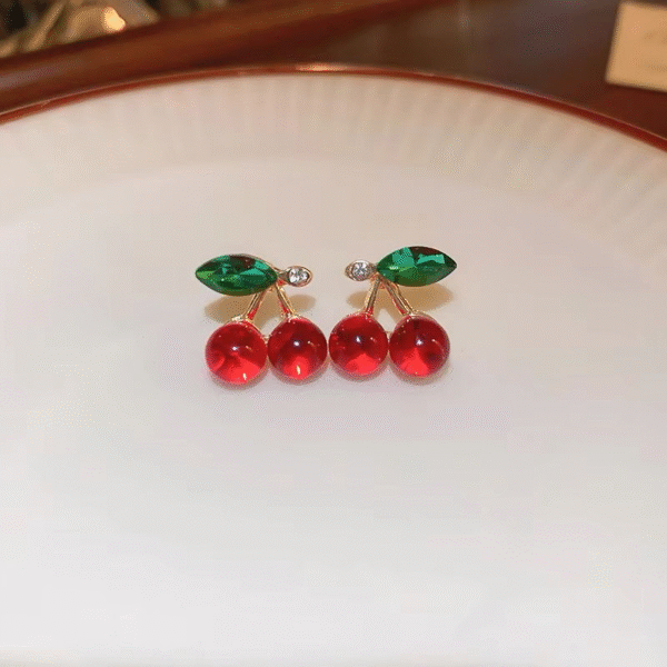 Aretes Cereza Enchapado en Oro 14k extraordinario