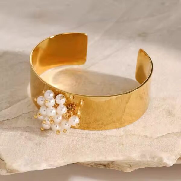 Brazalete Oro Enchapado de 18k de Acero Inoxidable con perla sensacional