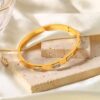 Pulseras de Acero Inoxidable con Bisel de Circonita Cúbica Blanca enchapada oro de 18K fascinante