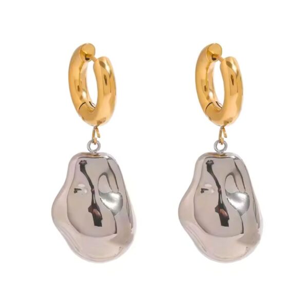 Aretes Modernos