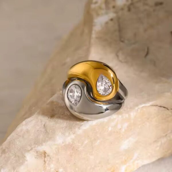 Anillo Armonia Fuego Acero Inoxidable con Enchapado en oro de 18k auténtico