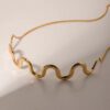 Choker de moda ondulada acero inoxidable con enchapado de oro de 18k sensacional