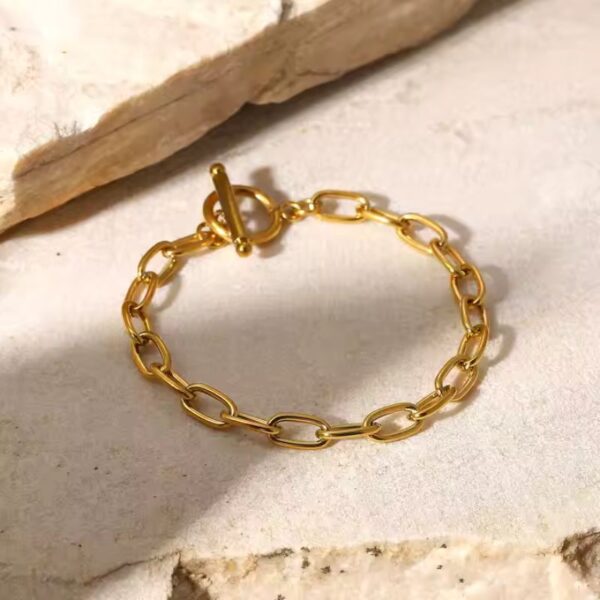 Pulsera acero inoxidable mujer laminado en oro de 18k con eslabones clásicos simples y cierre de palanca nuevo