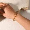 Pulsera acero inoxidable mujer laminado en oro de 18k con eslabones clásicos simples y cierre de palanca nuevo